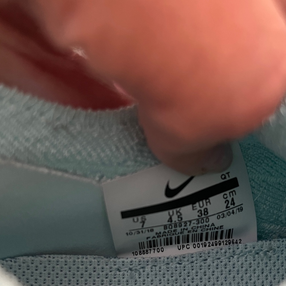 Nike Women's Mint Green/White Running Sneakers - Picture 8 of 10